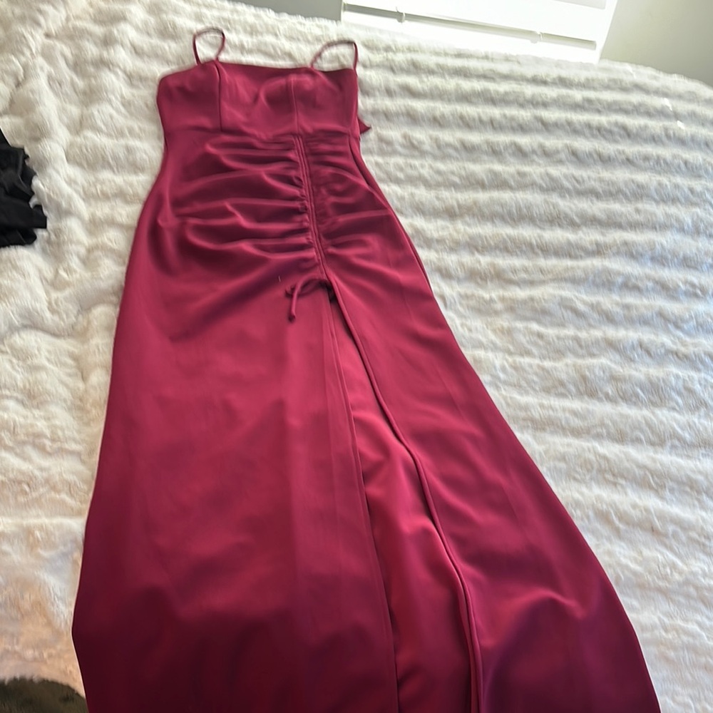 Elegant Burgundy Spaghetti Strap Dress